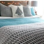 Get the pattern and video tutorial for a free Bulky & Quick Merino Throw.