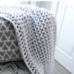 Bulky and quick merino throw crochet pattern and video tutorial for a Bulky & Quick Merino Throw.