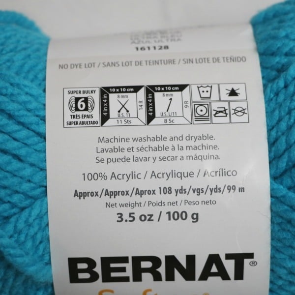 3 Pack of 100g/3.5oz Acrylic Knitting/Crochet 6 Super Bulky 108 Yards Bernat Softee Chunky Dark Green Yarn 