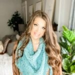 Free pattern and video tutorial for a stunning herringbone stitch crochet shawl.