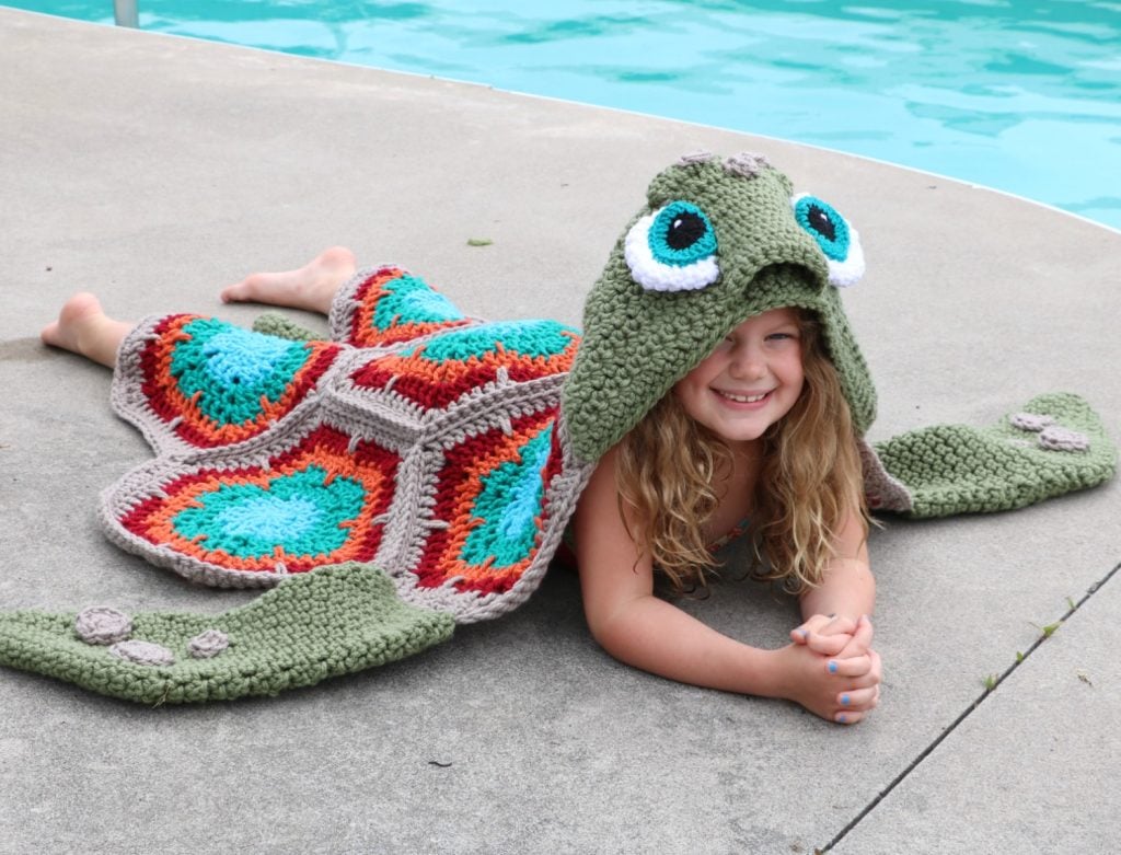 hooded sea turtle blanket