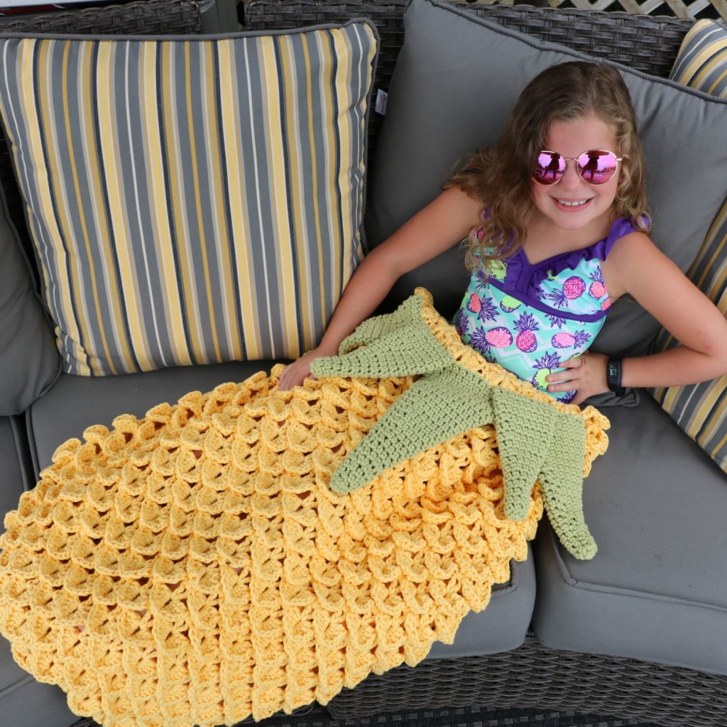 Crochet Pineapple Blanket Cocoon