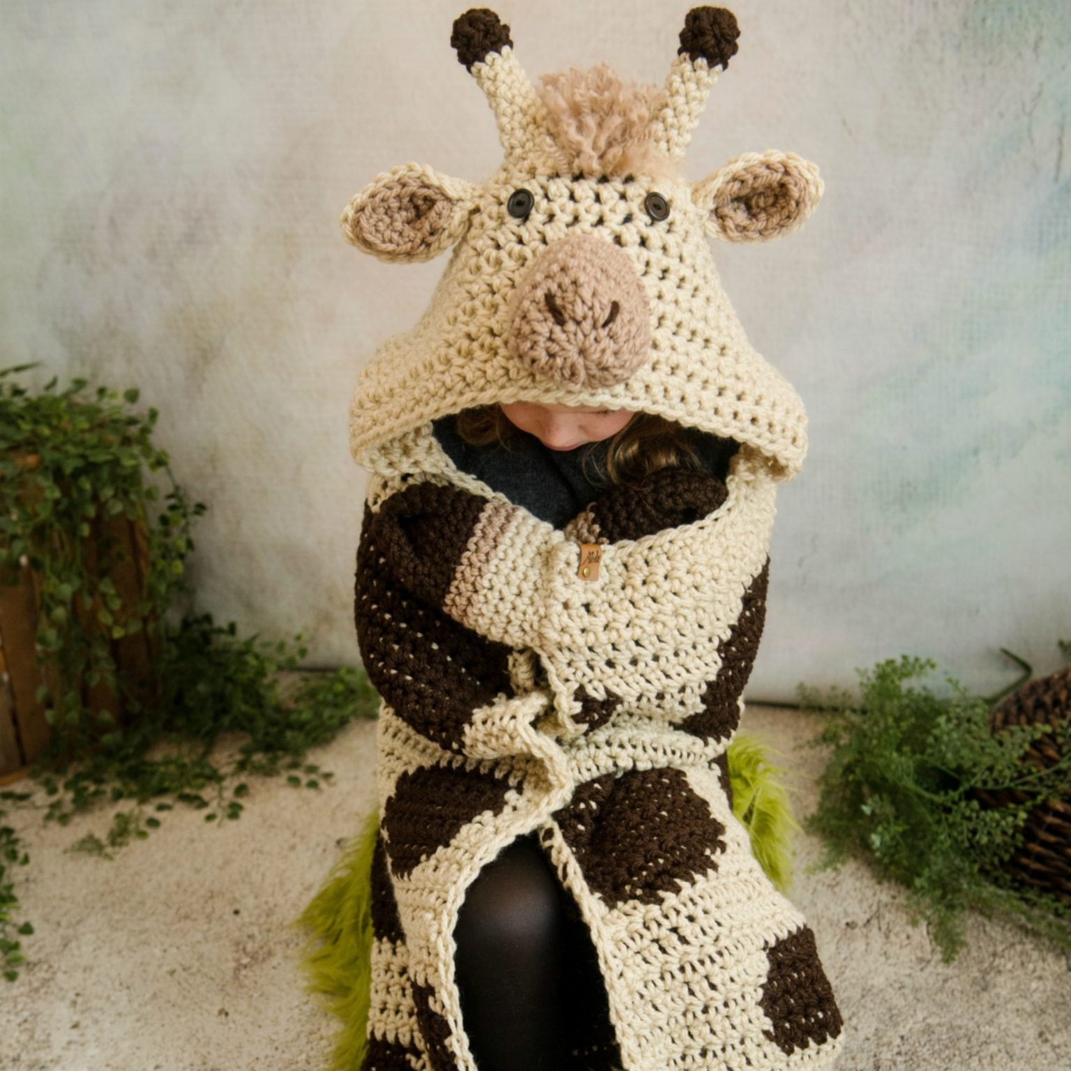 Giraffe Pattern Print Hooded Blanket