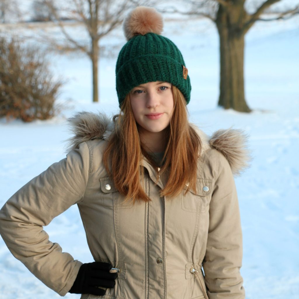 Wonderfluff ribbed toque fitted