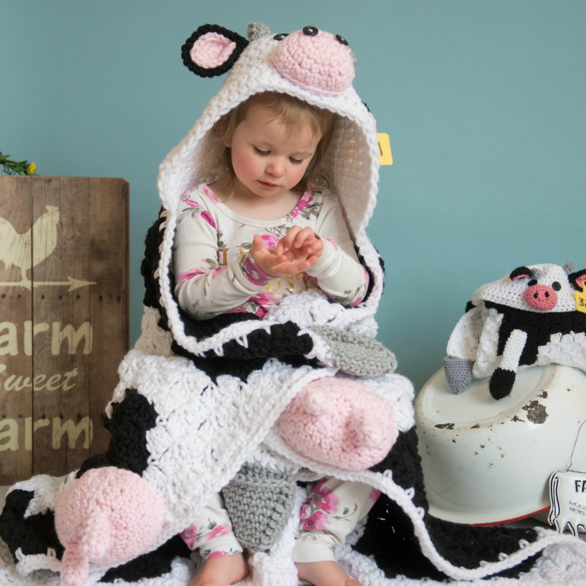Hooded Cow Blanket MJ's off the Hook Designs
