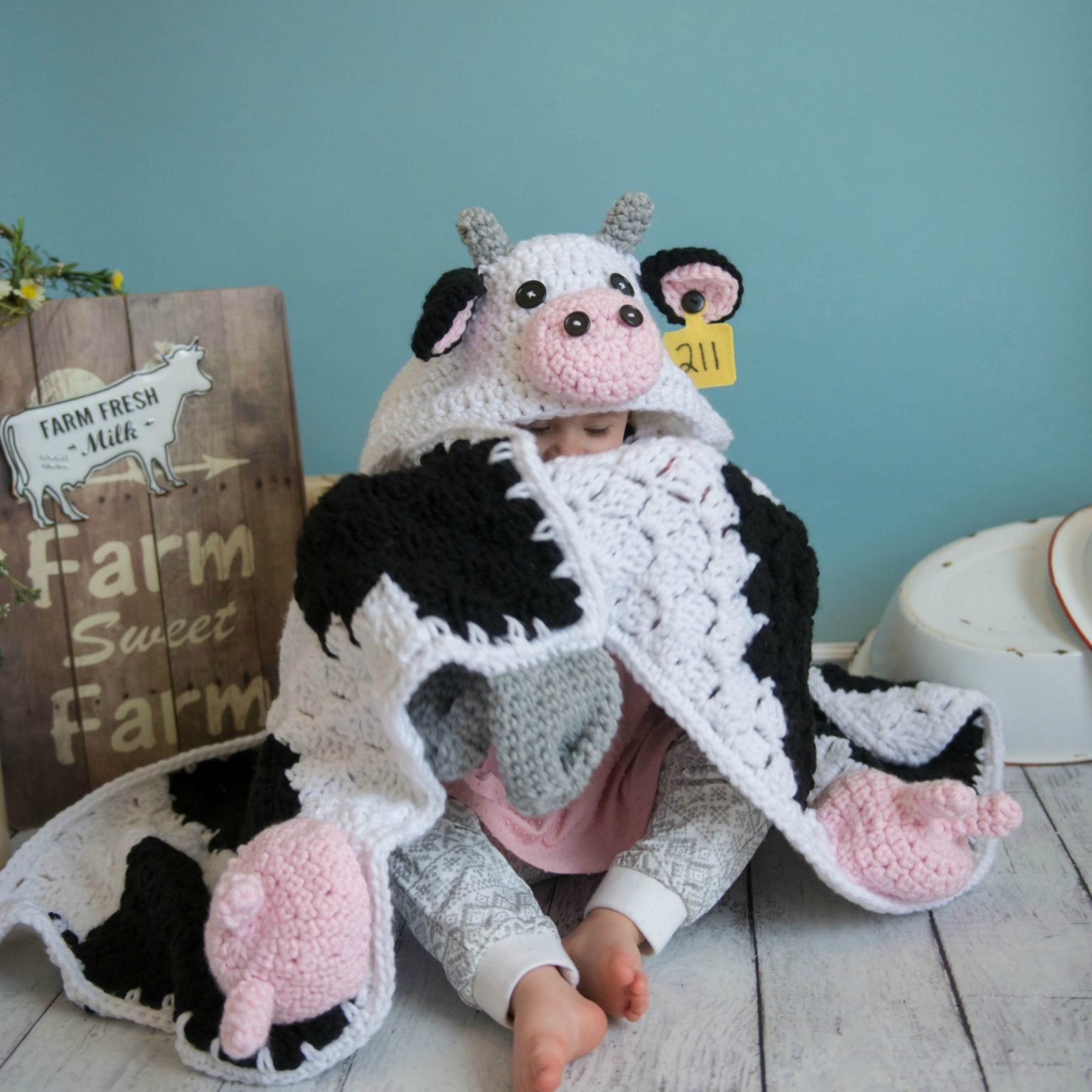 Hooded Cow Blanket MJ's off the Hook Designs