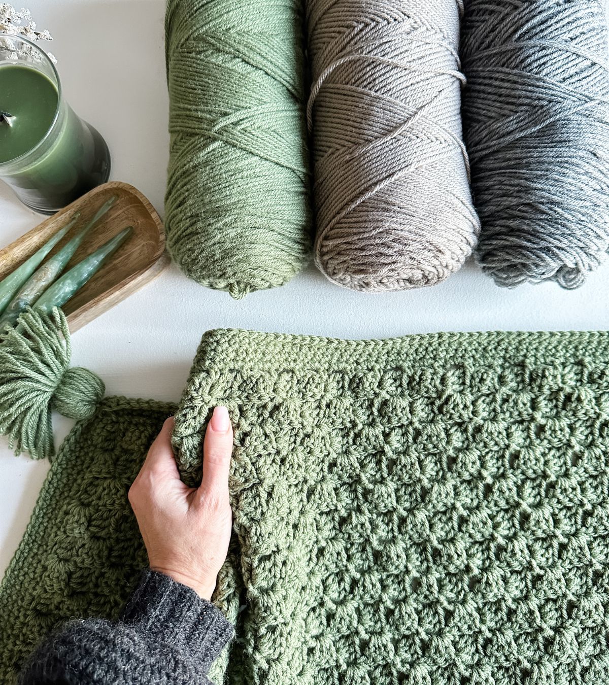 Detailed, Modern Crochet Blanket Tutorial + Free Pattern » Make