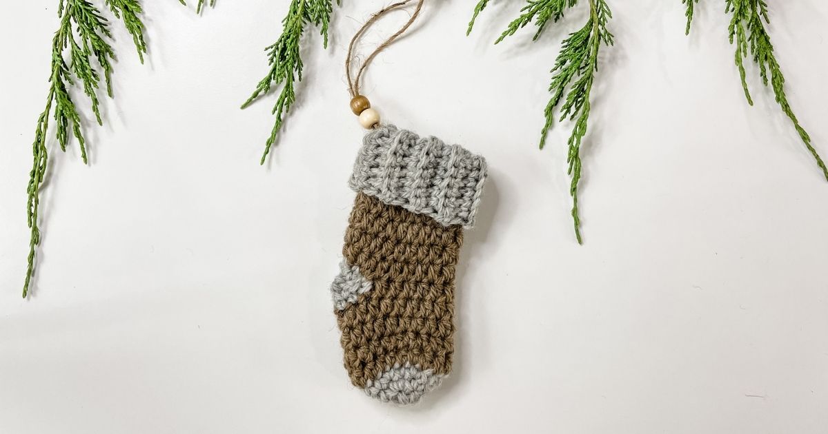 Mini Simple Stocking - Free Crochet Pattern - MJ's off the Hook Designs