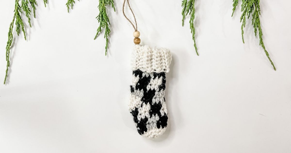 Mini Plaid Stocking - Free Crochet Pattern - MJ's off the Hook Designs