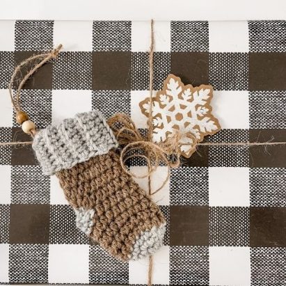 Mini Simple Stocking - Free Crochet Pattern - MJ's off the Hook Designs