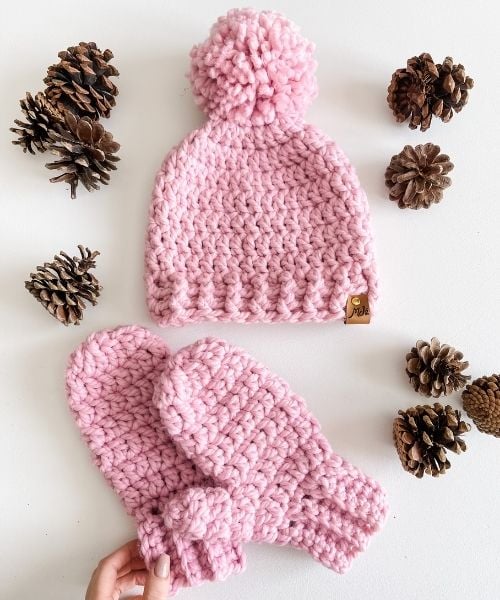 Beginner Bulky Mittens - Free Crochet Pattern - MJ's off the Hook