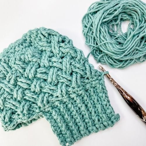 Bulky Celtic Beanie Free crochet pattern and video.