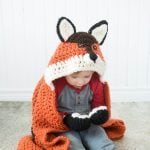 Crochet pattern tutorial for a free Hooded Fox blanket.