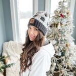 Get your hands on a free crochet pattern and video tutorial for the trendy rustic buffalo plaid hat.