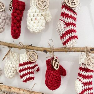 Mini Puff Stitch Mitten Crochet Pattern - MJ's off the Hook Designs