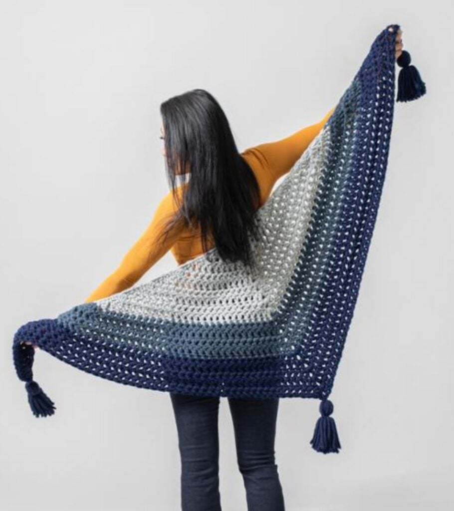 Easy Bulky Crochet Shawl 
