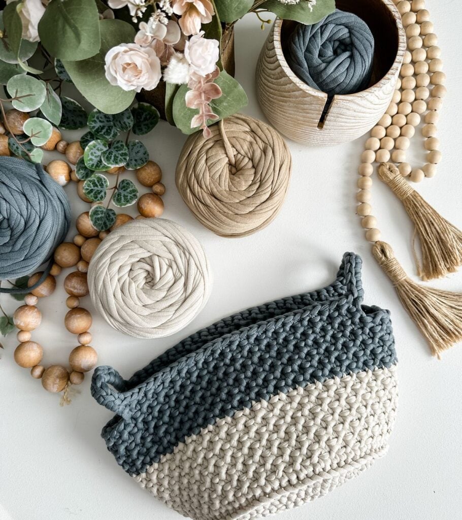 Two-Toned Crochet Nesting Baskets