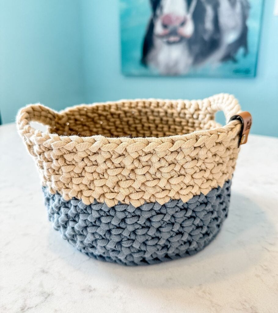 Two-Toned Crochet Nesting Baskets