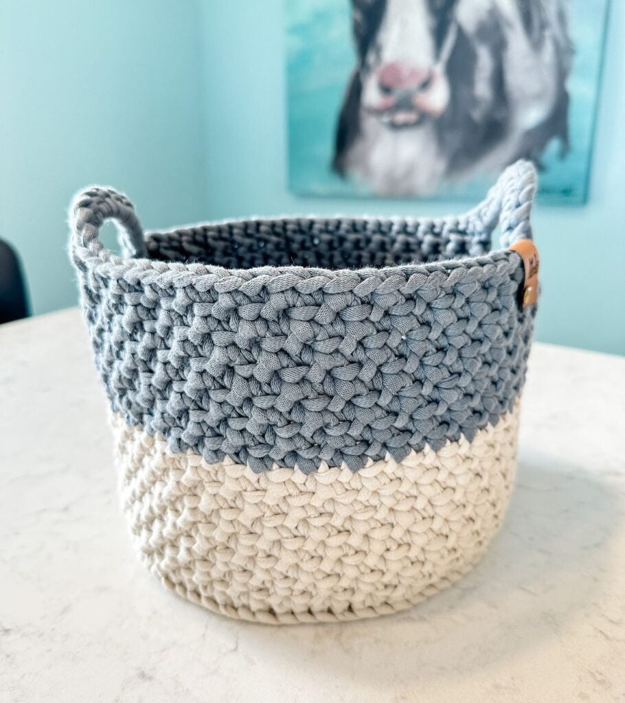 Two-Toned Crochet Nesting Baskets