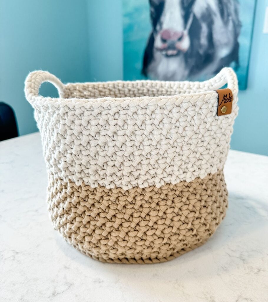 Two-Toned Crochet Nesting Baskets