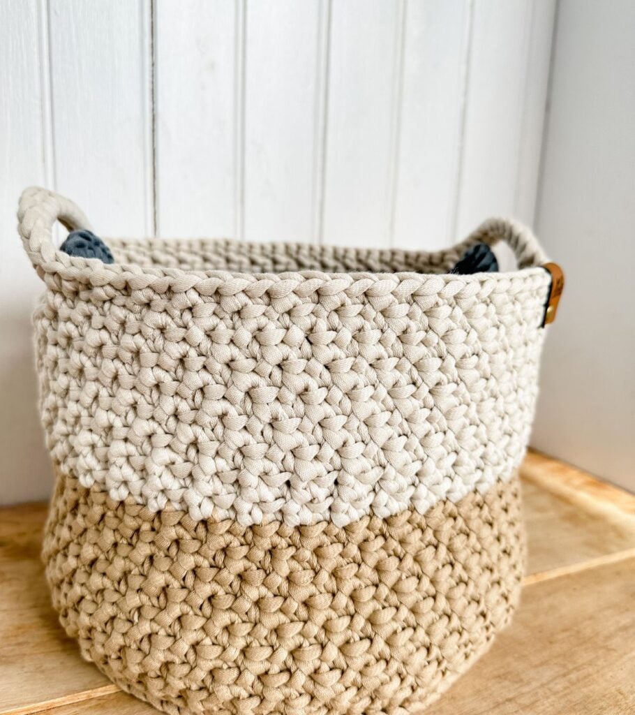 Two-Toned Crochet Nesting Baskets