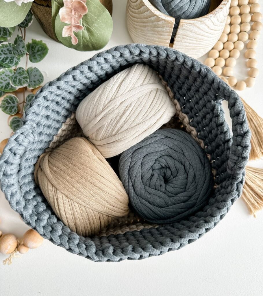 Two-Toned Crochet Nesting Baskets