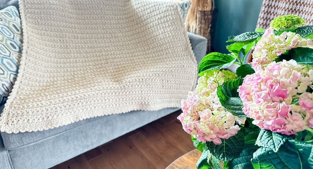 Chunky Star Stitch Crochet Blanket - MJ's off the Hook Designs