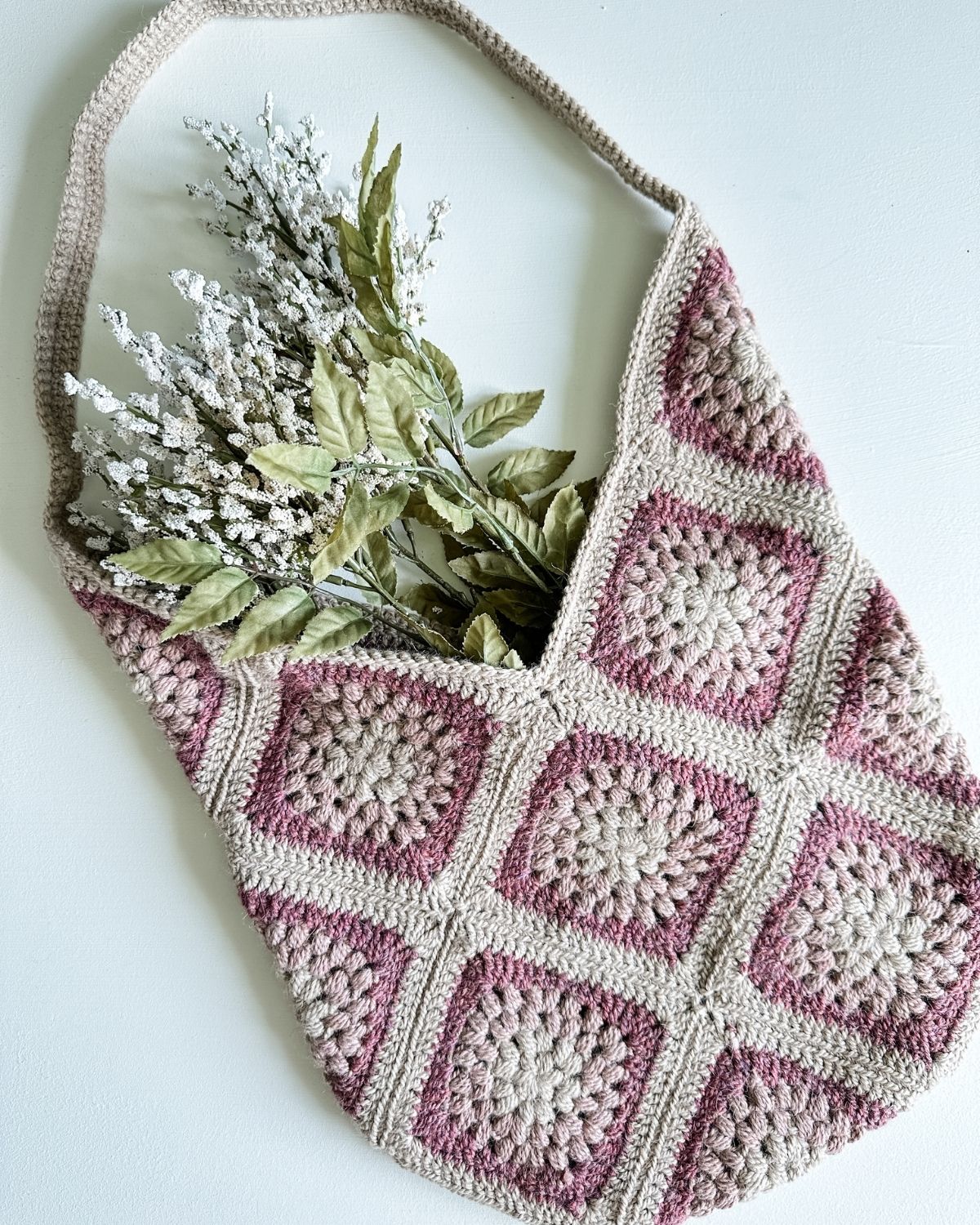 EASY CROCHET: Granny Square Tote Bag (How to Join Crochet Squares