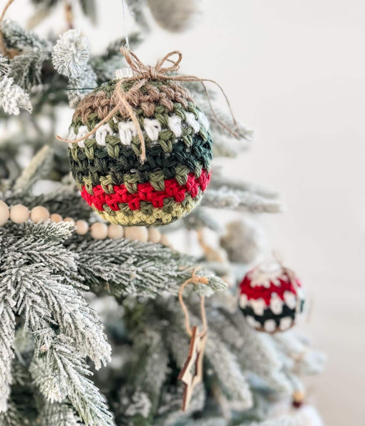 Free Easy Crochet Christmas Ornament Pattern - MJ's off the Hook Designs